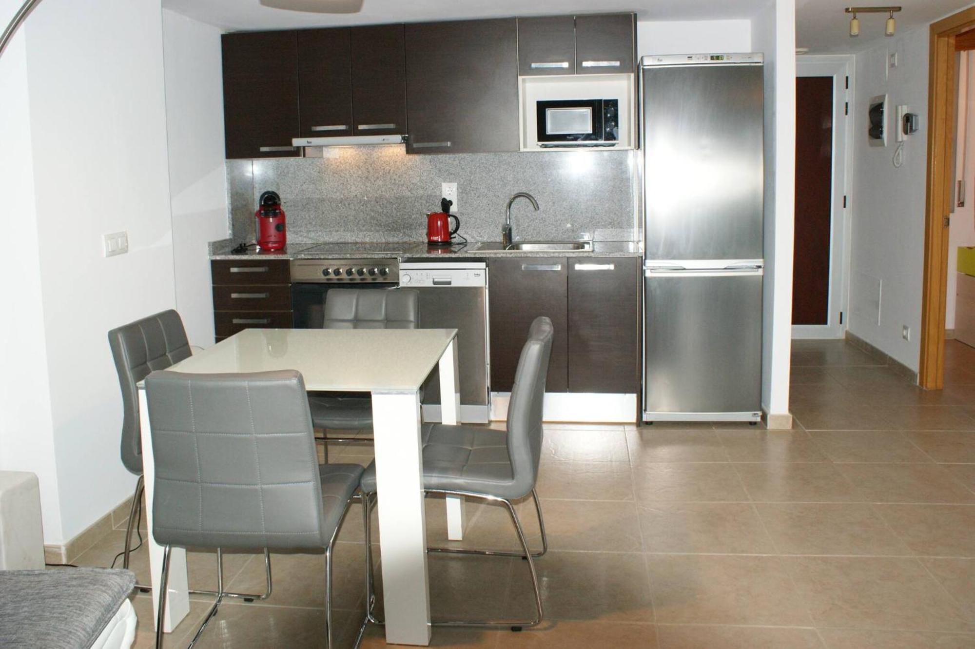 Apartamento En Roses Con Vistas Al Canal Y Piscina エクステリア 写真
